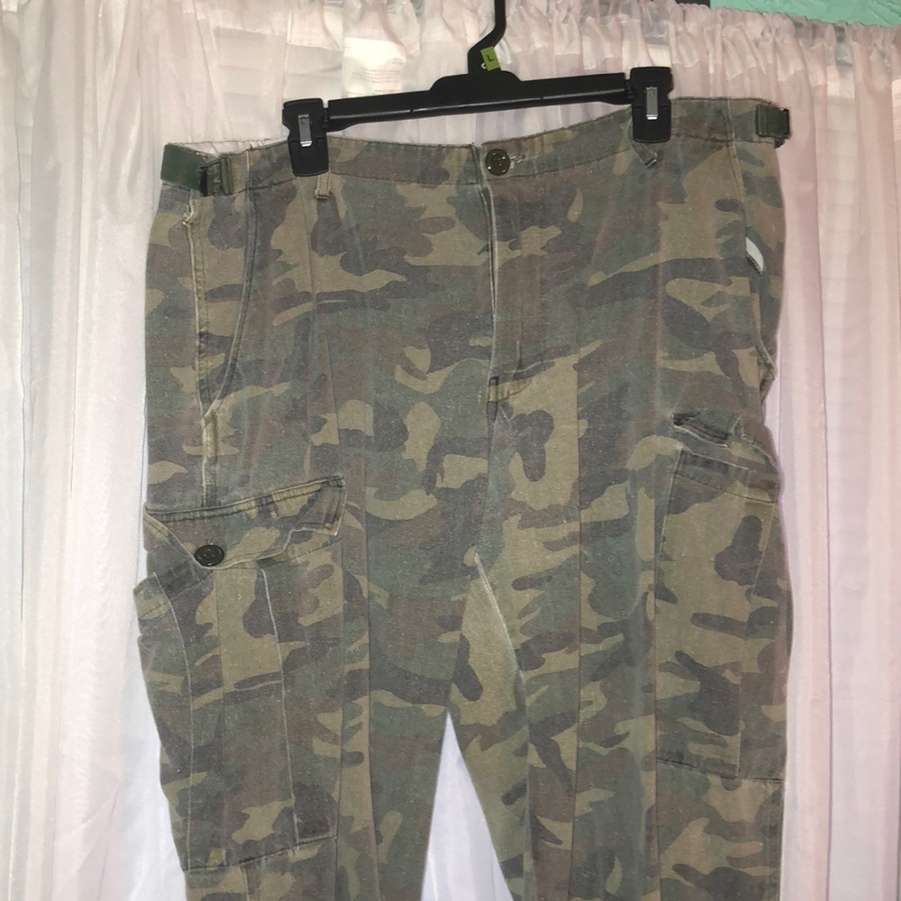 fashion nova camo pants!